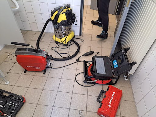 Abflussreinigung - Rohrfrei… – Rohrreinigung Darmstadt 1 Abflussreinigung - Rohrfrei… – Rohrreinigung Darmstadt